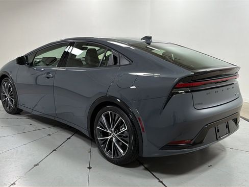 Certified 2025 Toyota Prius XLE image 7