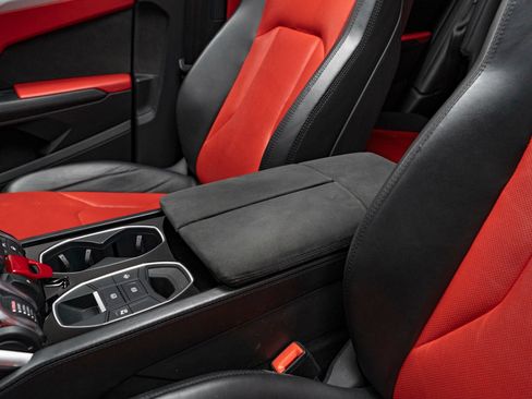 Used 2020 Lamborghini Urus AWD/4WD image 17