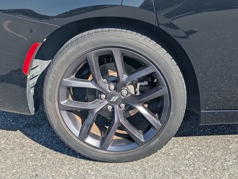 Used 2021 Dodge Charger SXT w/ Blacktop Package RWD image 11