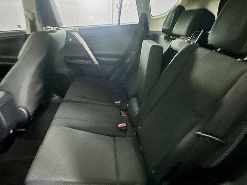 Used 2017 Toyota RAV4 XLE image 27