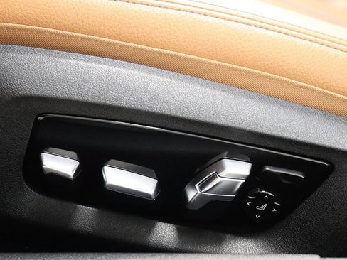 Used 2019 BMW 540i w/ Premium Package image 46