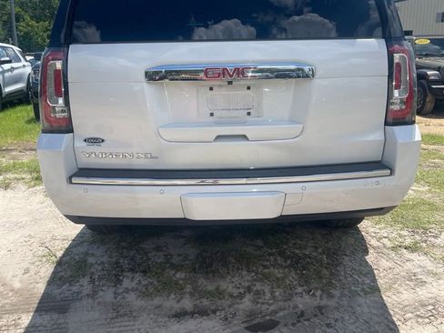 Used 2019 GMC Yukon XL Denali w/ Denali Ultimate Package AWD/4WD image 4