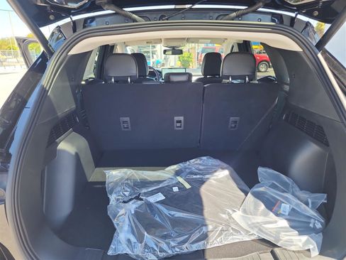 New 2025 Ford Escape SE w/ PHEV Premium Package image 16