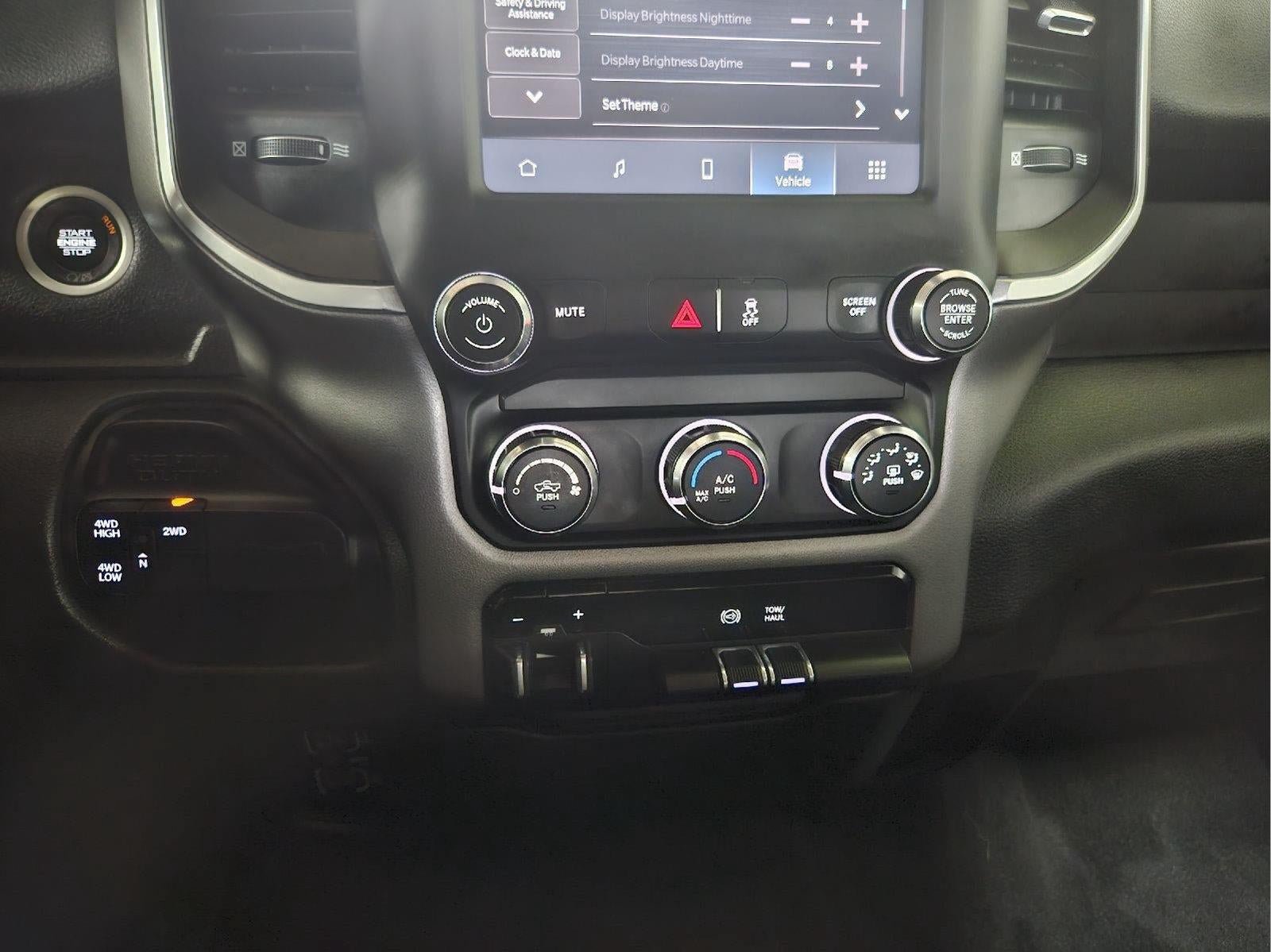 Used 2022 RAM 2500 Big Horn AWD/4WD image 19