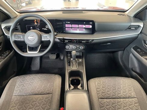 Certified 2025 Nissan Kicks SV FWD image 11