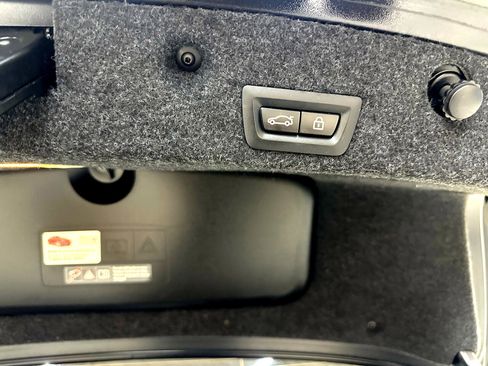 Used 2014 BMW 550i Sedan image 13