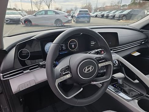 New 2026 Hyundai Elantra Limited image 27