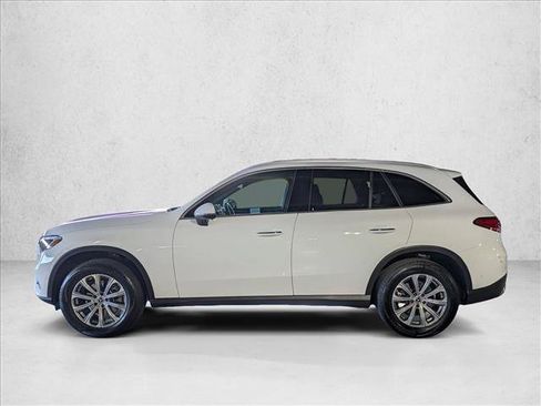 Used 2024 Mercedes-Benz GLC 300 image 12