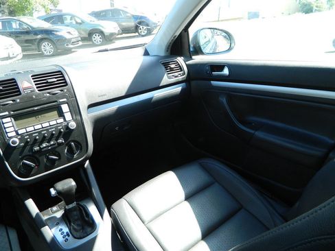 Used 2008 Volkswagen Jetta Wolfsburg Edition FWD image 17