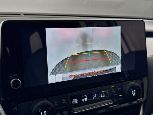 Used 2025 Toyota Grand Highlander AWD image 22