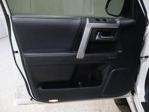 Used 2023 Toyota 4Runner Limited image 13