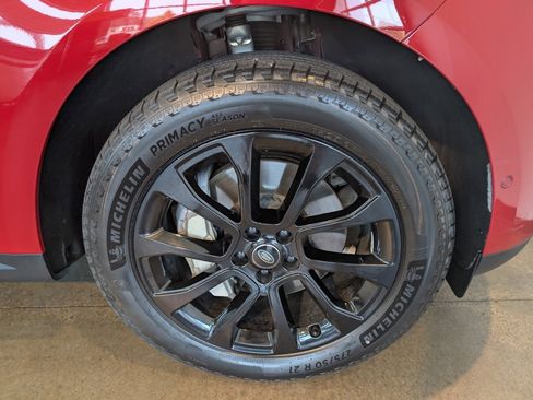 Used 2024 Land Rover Range Rover Sport SE image 10