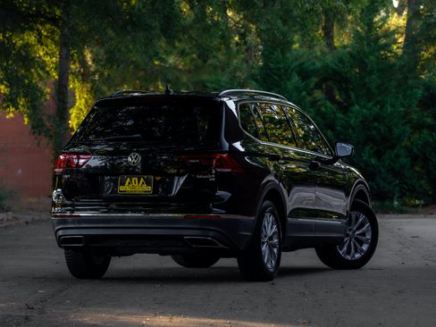 Used 2018 Volkswagen Tiguan SE FWD image 4
