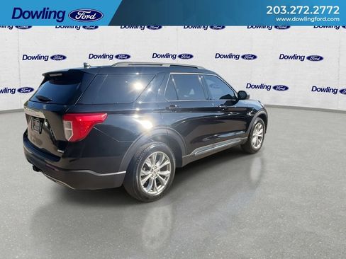 Used 2020 Ford Explorer XLT w/ Equipment Group 202A AWD/4WD image 9