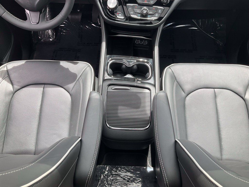 Used 2023 Chrysler Pacifica Limited w/ S Appearance Package FWD image 42