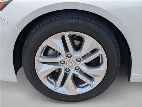 Used 2019 Honda Accord LX image 10