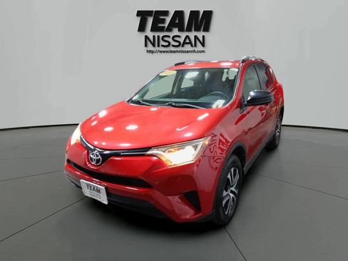 Used 2016 Toyota RAV4 LE image 3