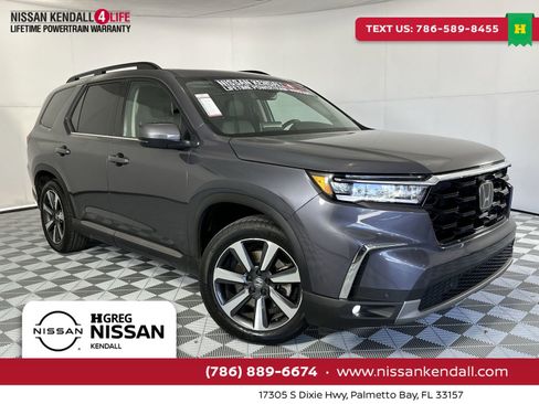 Used 2024 Honda Pilot Touring image 1