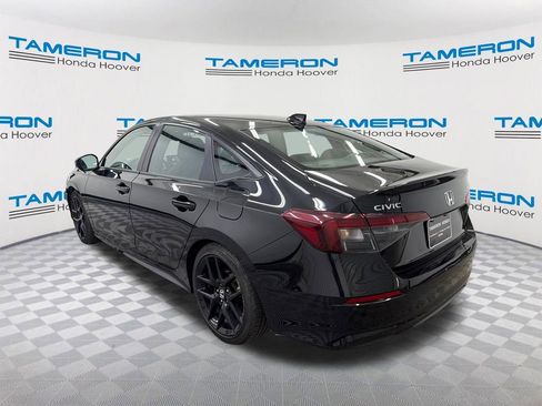 Used 2025 Honda Civic Sport image 3