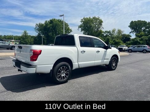 Used 2021 Nissan Titan SV w/ SV Convenience Package AWD/4WD image 17