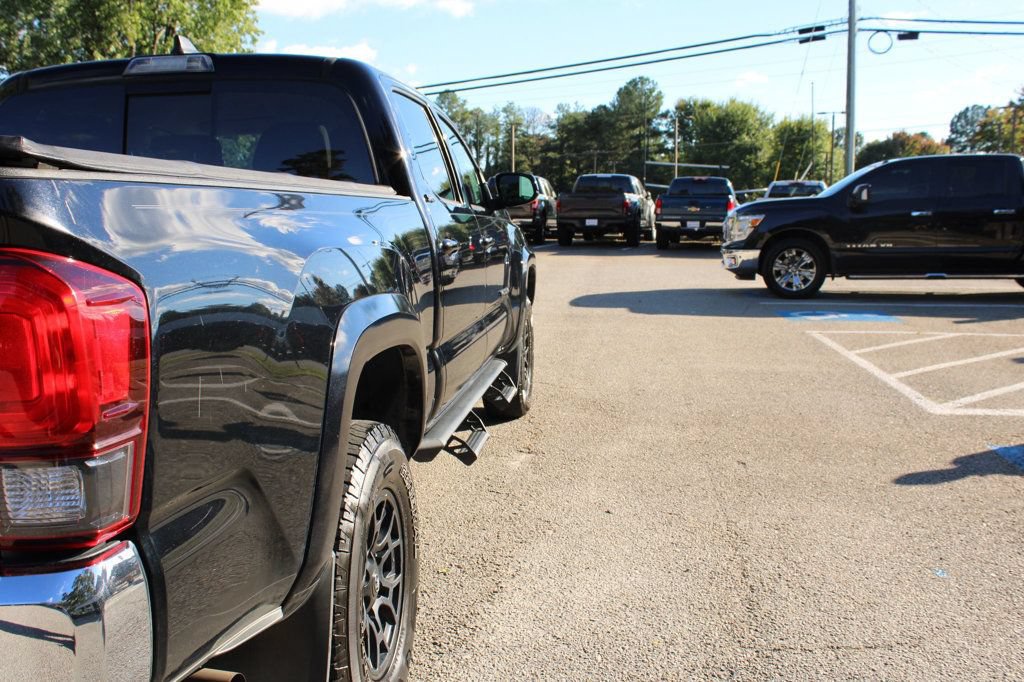 Used 2020 Toyota Tacoma SR5 RWD image 28