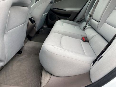 Used 2024 Chevrolet Malibu LT image 18