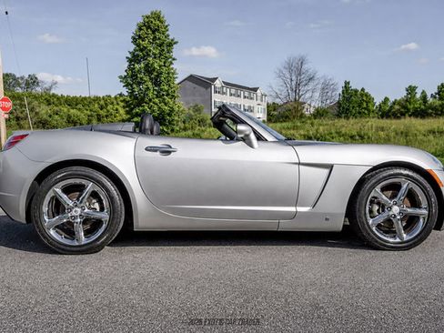 Used 2008 Saturn Sky Red Line RWD image 9