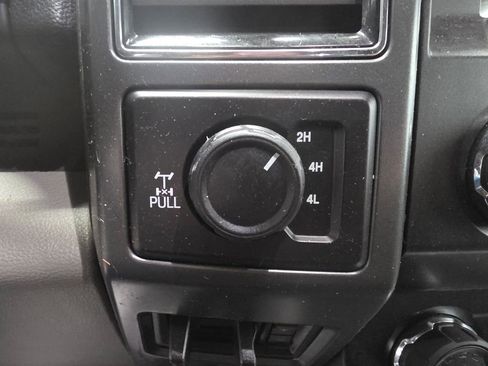 Used 2022 Ford F250 XLT w/ Black Appearance Package AWD/4WD image 6