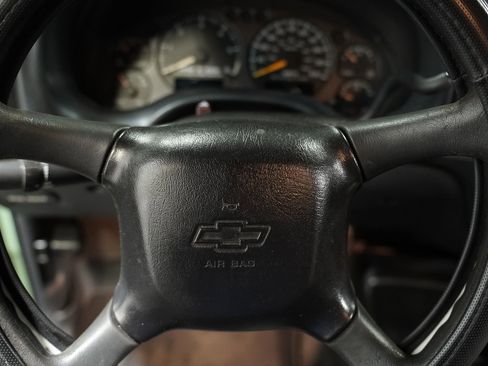 Used 2001 Chevrolet Blazer LS image 31