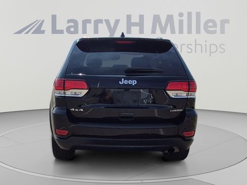 Used 2021 Jeep Grand Cherokee Laredo AWD/4WD image 4