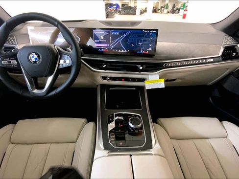New 2026 BMW X5 xDrive40i w/ Climate Comfort Package image 5