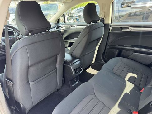 Used 2019 Ford Fusion SE image 41