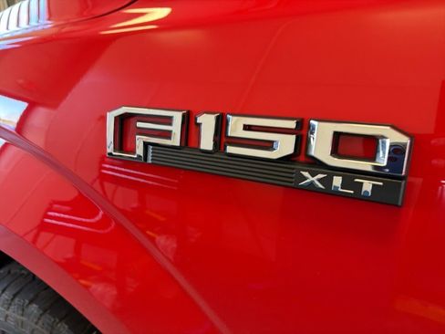 Used 2015 Ford F150 XLT image 4