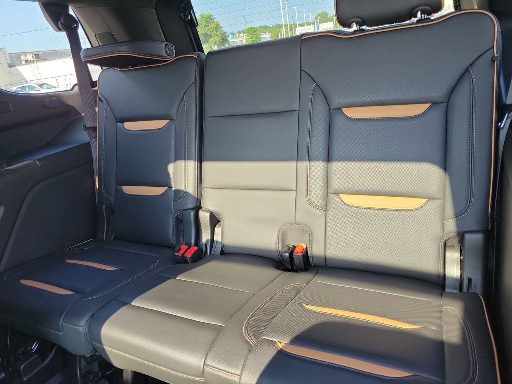 Used 2021 GMC Yukon AT4 w/ AT4 Premium Plus Package AWD/4WD image 12