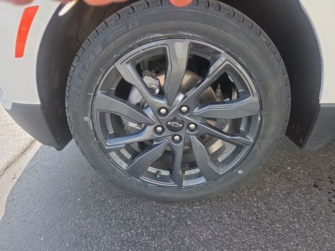 Certified 2024 Chevrolet Equinox RS w/ LPO, Floor Liner Package AWD/4WD image 31