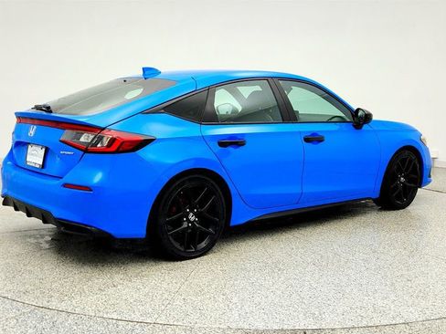 Used 2023 Honda Civic Sport image 5