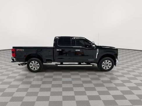 Used 2024 Ford F250 Lariat w/ Chrome Package image 12