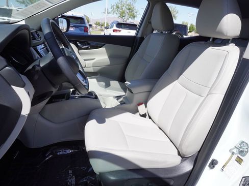 Certified 2019 Nissan Rogue Sport SL FWD image 13