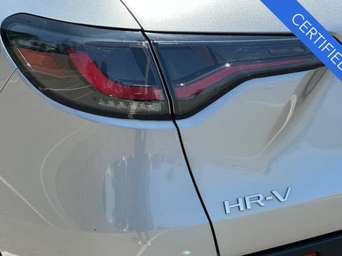 Certified 2025 Honda HR-V LX image 30