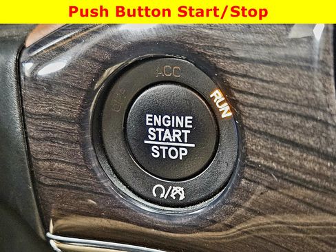 Used 2021 Jeep Grand Cherokee Overland AWD/4WD image 26