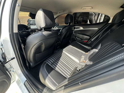 Used 2022 Genesis G70 3.3T image 37