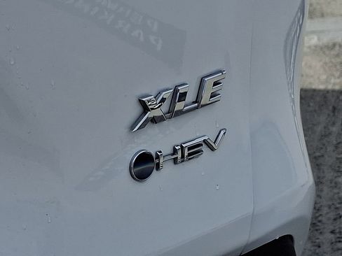 Used 2025 Toyota RAV4 XLE image 30