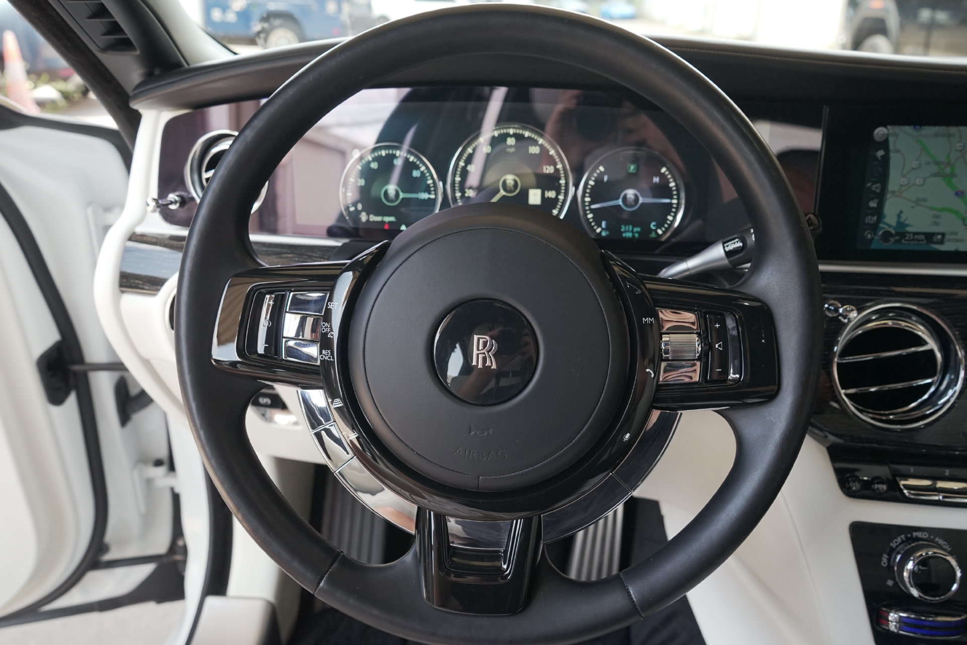 Used 2021 Rolls-Royce Ghost AWD/4WD image 11