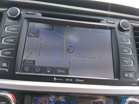 Used 2017 Toyota Highlander Limited AWD/4WD image 24
