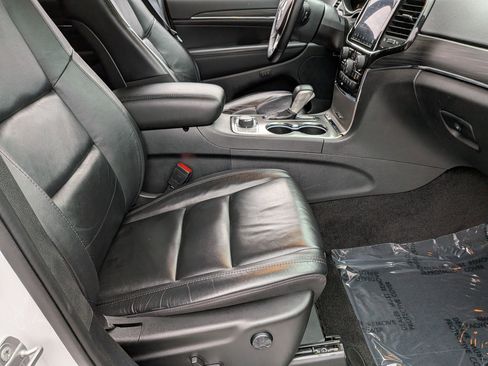 Certified 2022 Jeep Grand Cherokee Limited image 39