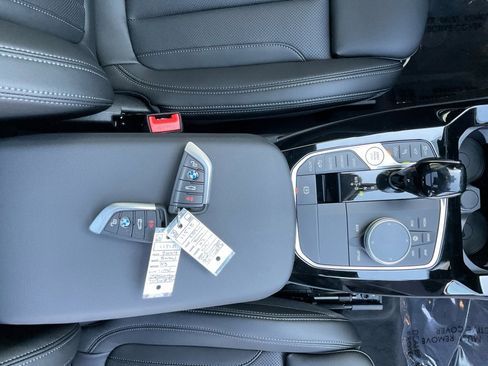 Used 2024 BMW X3 xDrive30i w/ Premium Package image 34