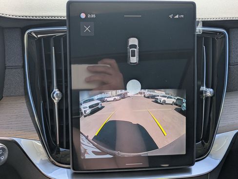 New 2026 Volvo XC90 B5 Core AWD/4WD image 13