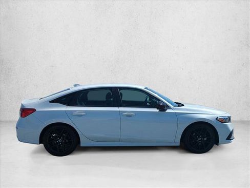 Used 2023 Honda Civic Sport image 4