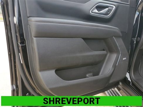 Used 2022 GMC Yukon XL AT4 image 23