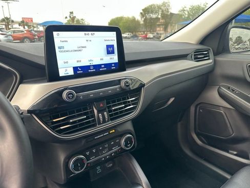 Used 2022 Ford Escape SEL FWD image 14